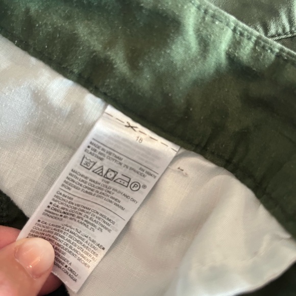 Old Navy olive green shorts, size 18 - Picture 2 of 2